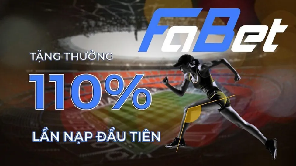 Người chơi tận hưởng các lợi ích và khuyến mãi độc quyền từ okwin game với nụ cười hài lòng